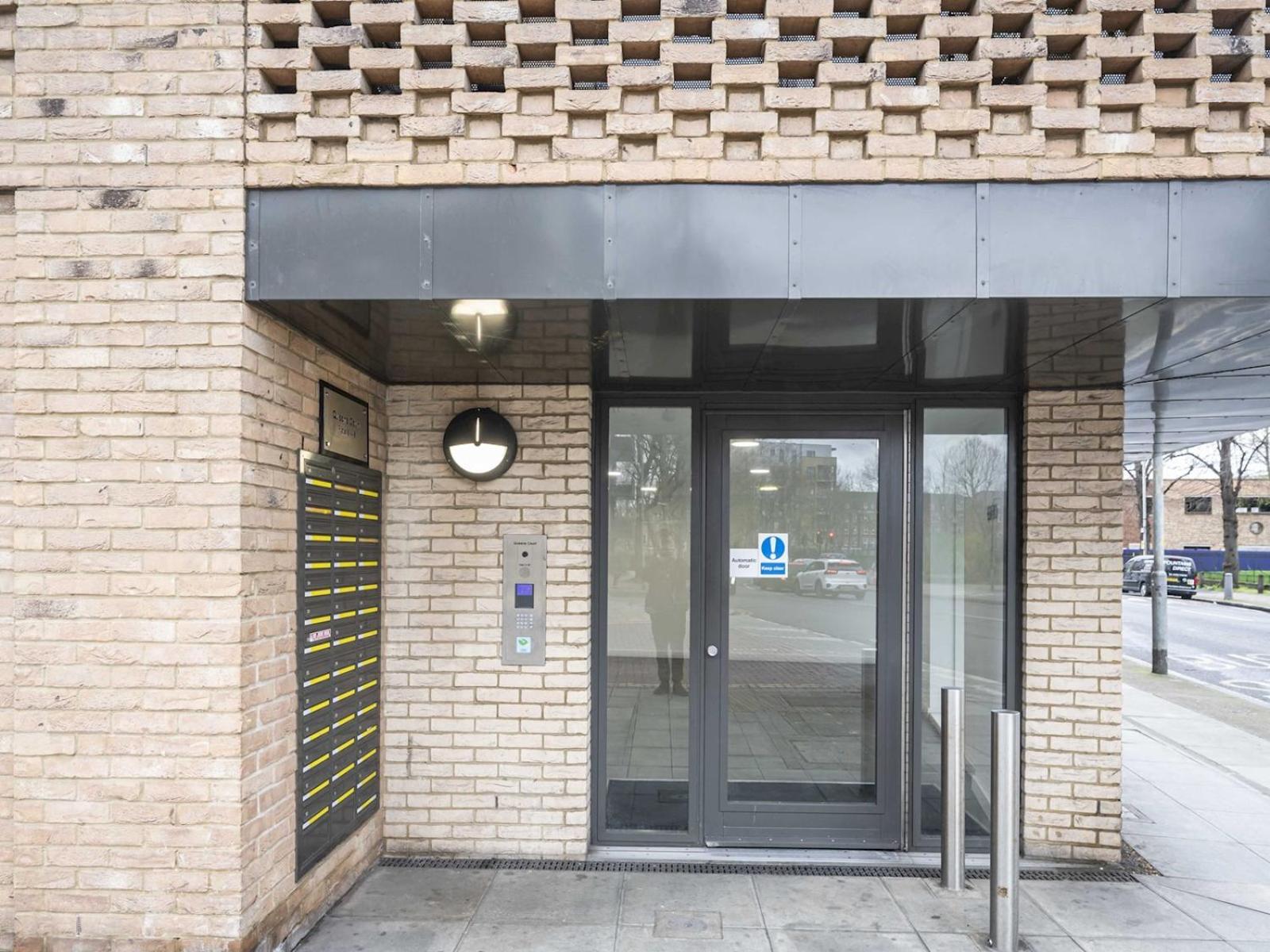 London Apartment Near Tower Bridge And Tube Pass The Keys المظهر الخارجي الصورة